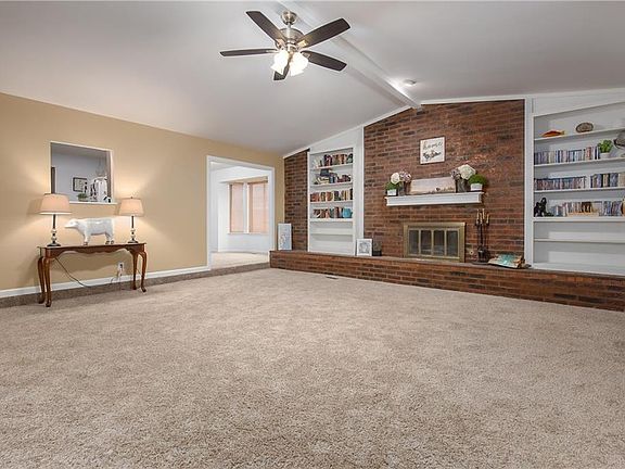 5th image of 225 Terra Ct