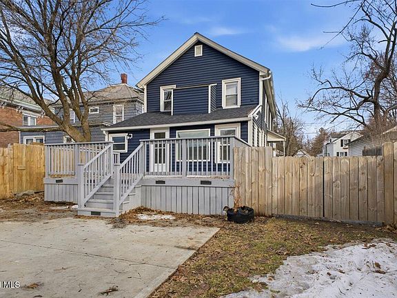 3rd image of 33 Fulton Street