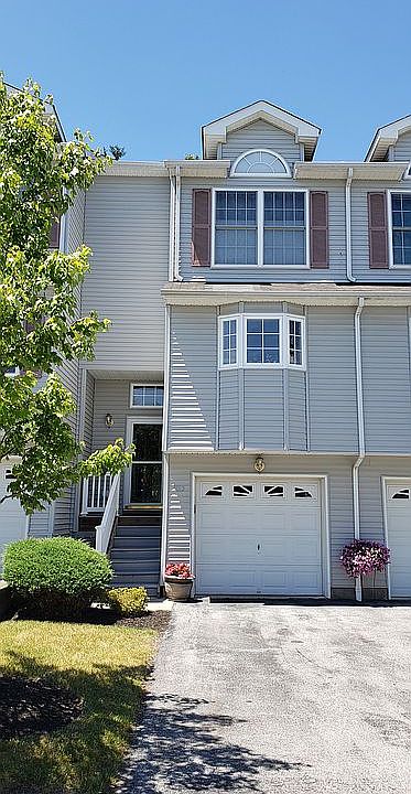 1st image of 4015 Thomas Paine Way