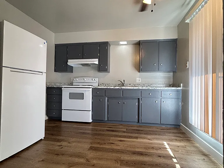 169 W Santa Ana Ave #E — Photo 4
