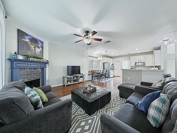 3rd image of 5004 Rain Forest Dr
