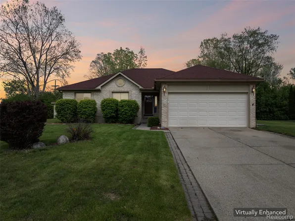 3583 Yardly Ct, Sterling Heights, MI 48310