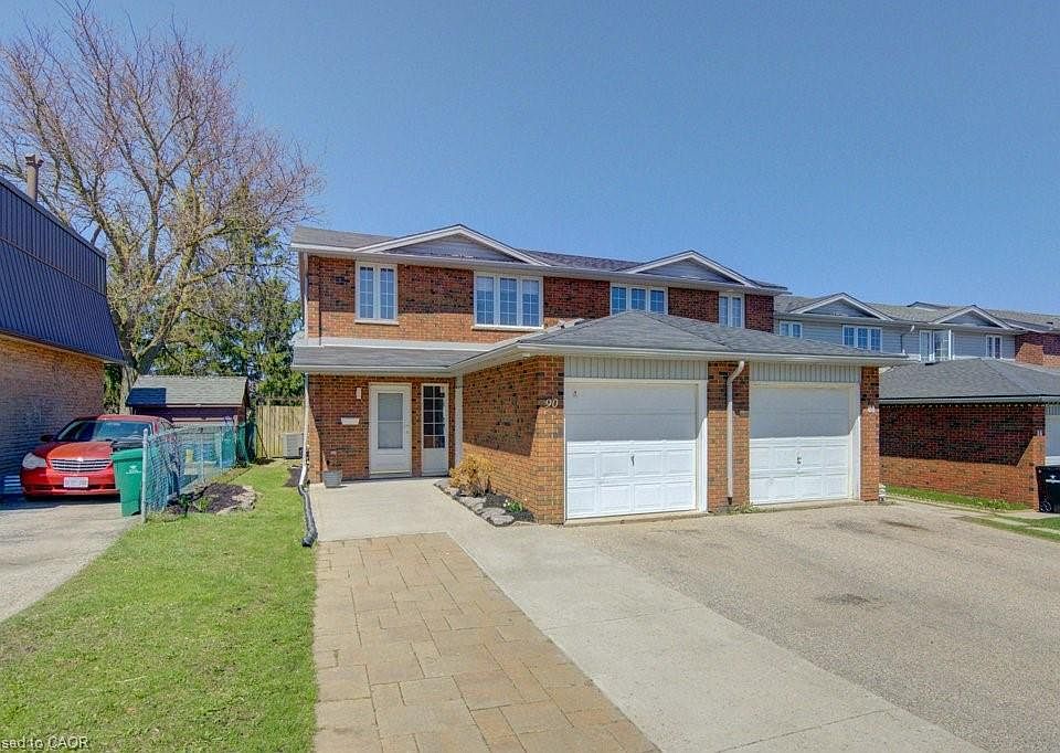 1st image of 90 Ralgreen Cres