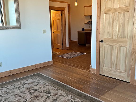 4th image of 501 Greybull Ave #9