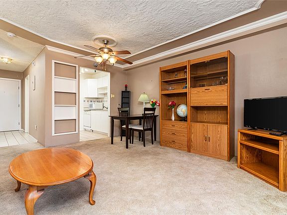 5th image of 1025 Inverness Rd #209