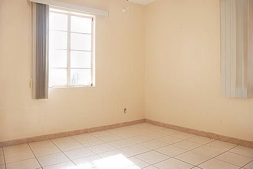 4th image of 2843 E Avalon Dr