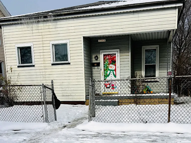 2113 W Starr St — Photo 1