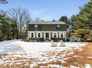 816 Potomska Rd, Dartmouth, MA 02748