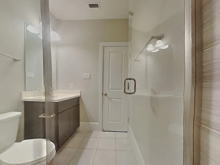 5417 Larkin St — Photo 13