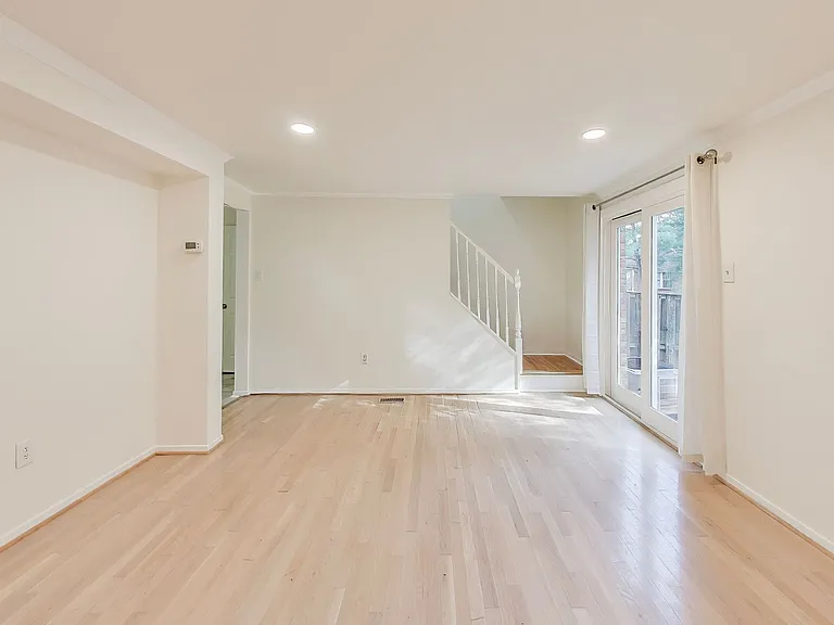 8932 Barrowgate Ct — Photo 4