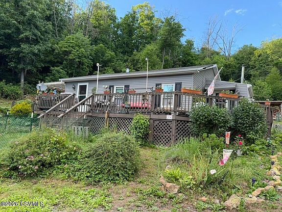 2nd image of 129 Wooded Ln