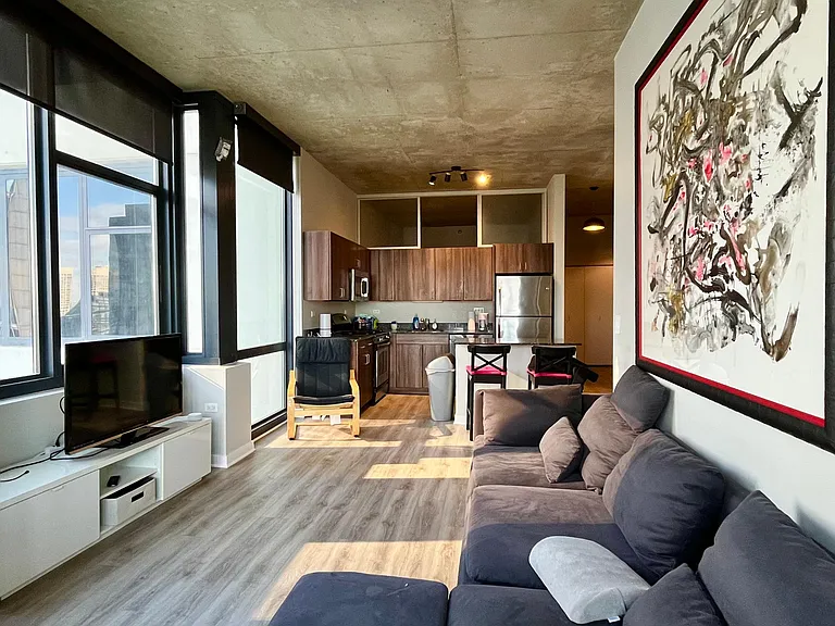 235 W Van Buren St #3114 — Photo 3