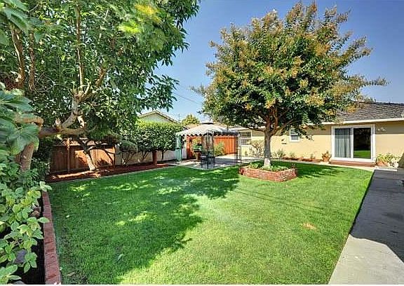 2nd image of 1580 Camino Monde