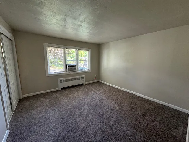 Farmington Court Apartments — Photo 45
