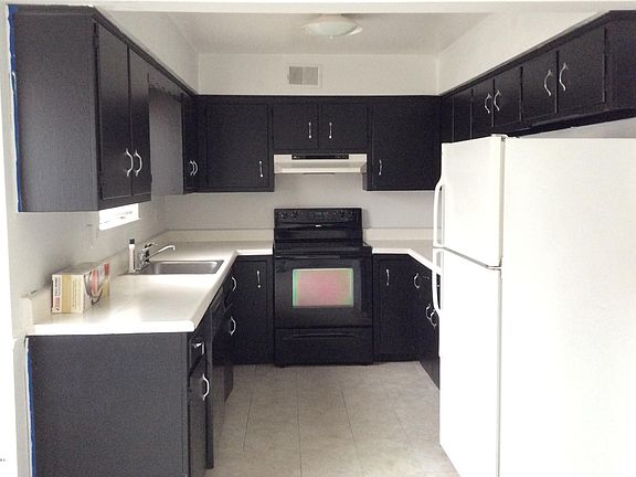 2nd image of 467 Clubhouse Dr
