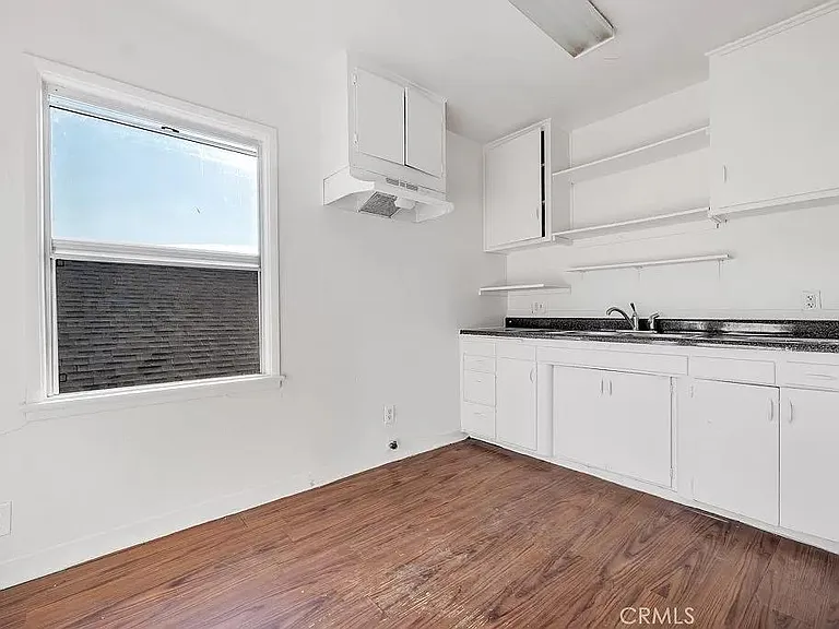 648 W 41st Dr #1/4 — Photo 5