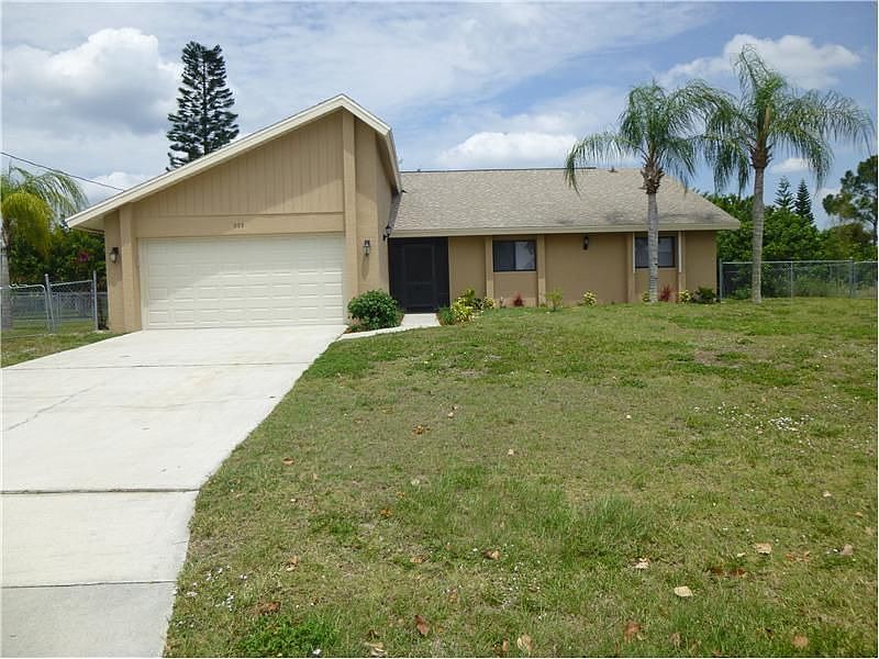 1st image of 309 SE 17th Pl