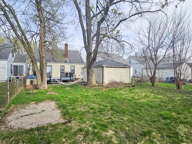 7547 Lamphere — Photo 30