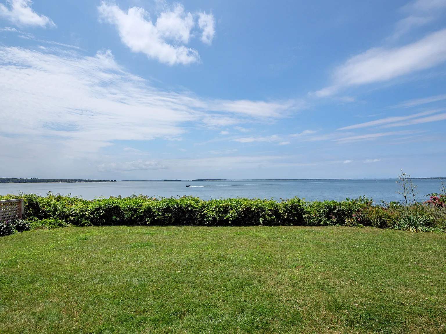 Sag Harbor Sunset Retreat — Photo 2