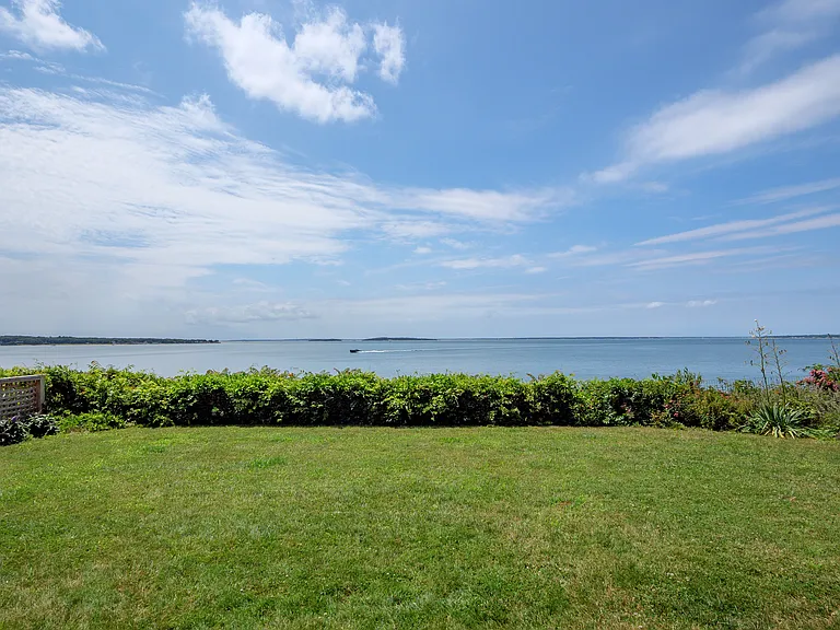 23 Cliff Dr — Photo 2