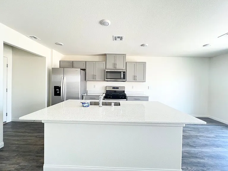 5716 Serene Rock St — Photo 3