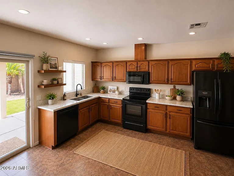 8773 W Dahlia Dr — Photo 6