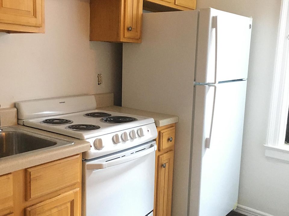 2nd image of 1 Richfield Ave APT 6