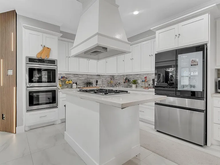 12407 Rosehill Ln — Photo 1