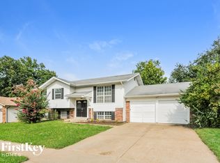 12652 Bay Tree Dr, Florissant, MO 63033