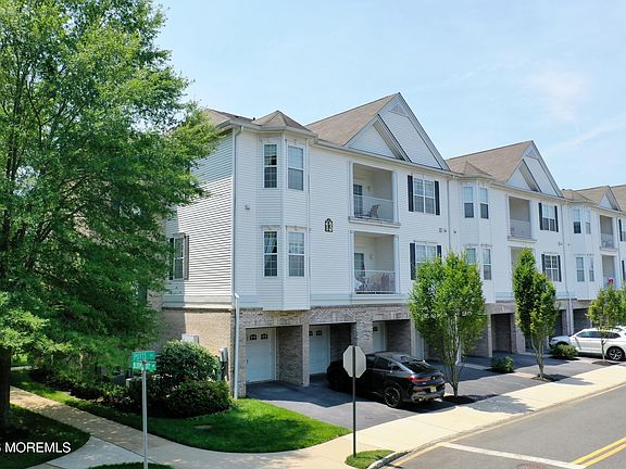 4th image of 105 Potts Road