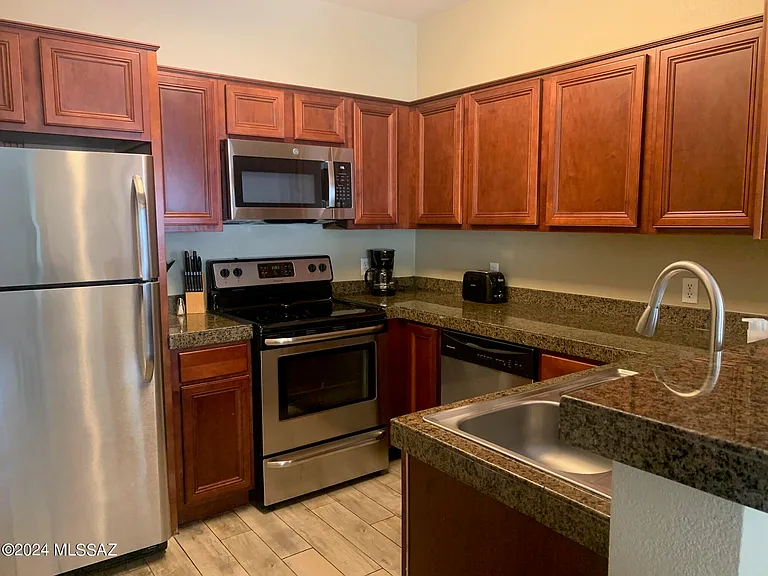1500 E Pusch Wilderness Dr #12107 — Photo 3