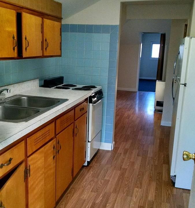 Kitchen / entrance