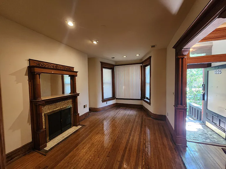 1225 Euclid St NW — Photo 4
