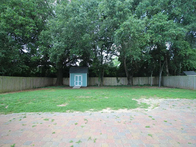 5485 Tucker Cir — Photo 35