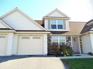 3 Arrowhead Dr, Elizabethtown, PA 17022