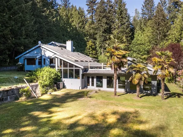 5630 Batu Rd, Saanich, BC V8Z 6K5