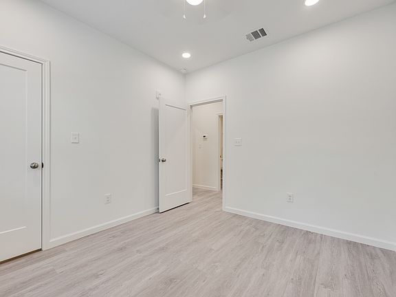 4th image of 4225 Bernice St #101