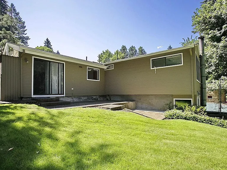 9247 SW 8th Dr — Photo 3