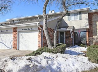 1753 Warwick Ct, Wheaton, IL 60189