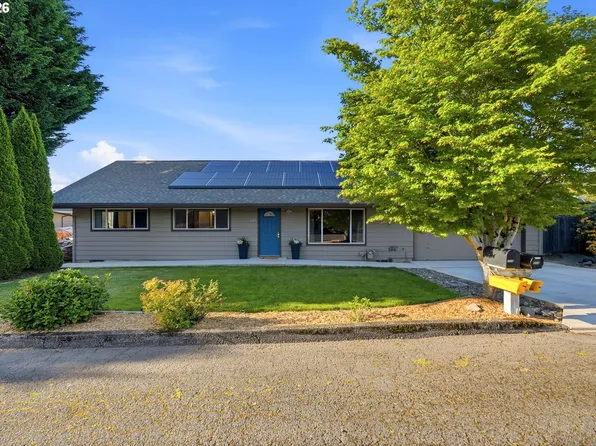 609 E Sunset Ct, Newberg, OR 97132