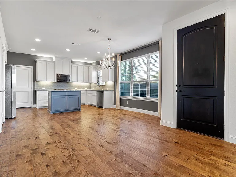 6297 Davison Way — Photo 3