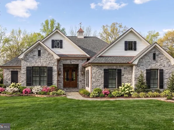 8 Timber Mill Ln, West Chester, PA 19380