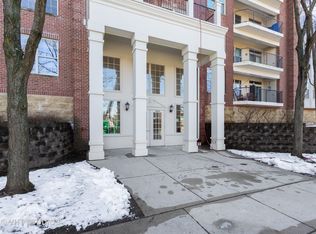 3125 Town Square Dr UNIT 305, Rolling Meadows, IL 60008