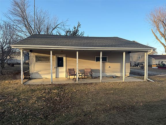 3rd image of 401 Main St NW