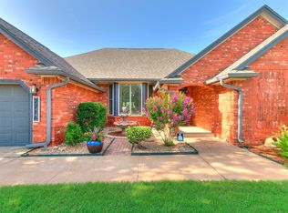 2716 NW 158th St, Edmond, OK 73013