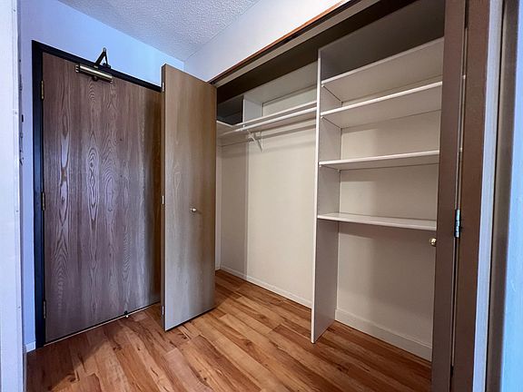 Lots of storage space in the entryway