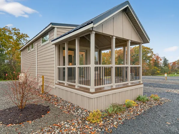 The Hudson Plan, Serenity Ridge Mountain Club Luxury Seasonal Resort