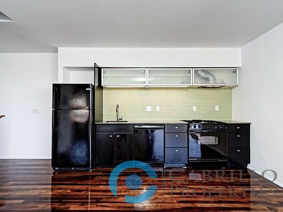 3rd image of 3761 Centre St APT 304