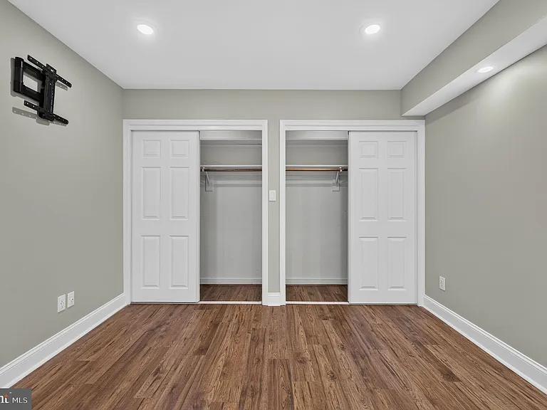6443 Walters Woods Dr — Photo 59