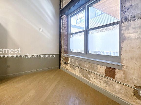3rd image of 2212 Morris Ave #208